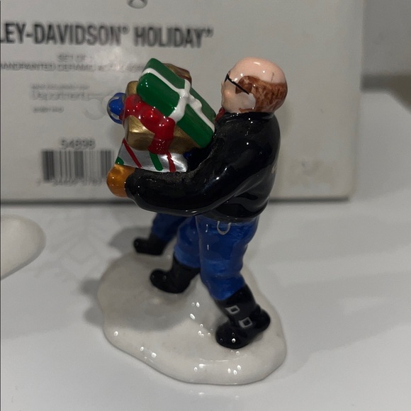 DEPARTMENT 56 Snow Village A Harley-Davidson Holiday figurine set - Picture 5 of 16